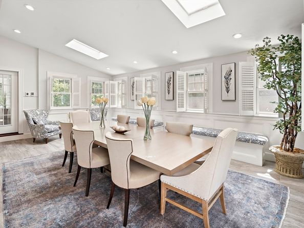 987 Lowell Rd, Concord MA 01742