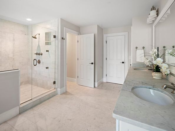 987 Lowell Rd, Concord MA 01742