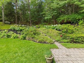 162 Mayfair Dr, Westwood MA 02090