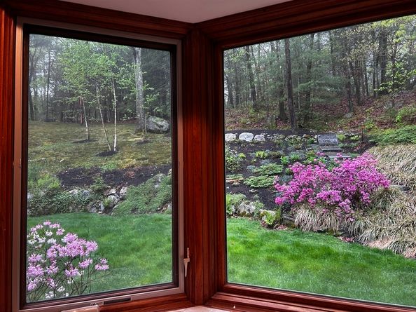 162 Mayfair Dr, Westwood MA 02090