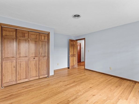 162 Mayfair Dr, Westwood MA 02090