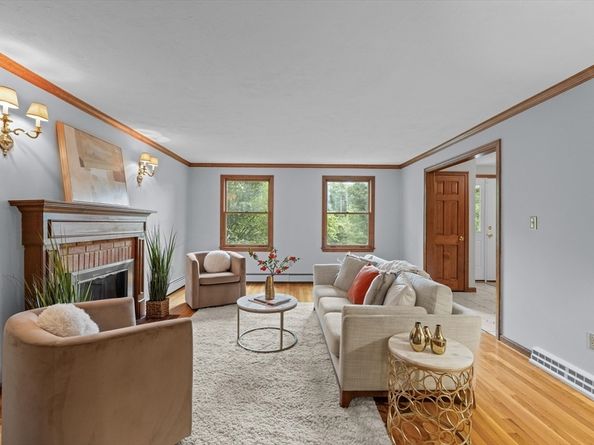 162 Mayfair Dr, Westwood MA 02090