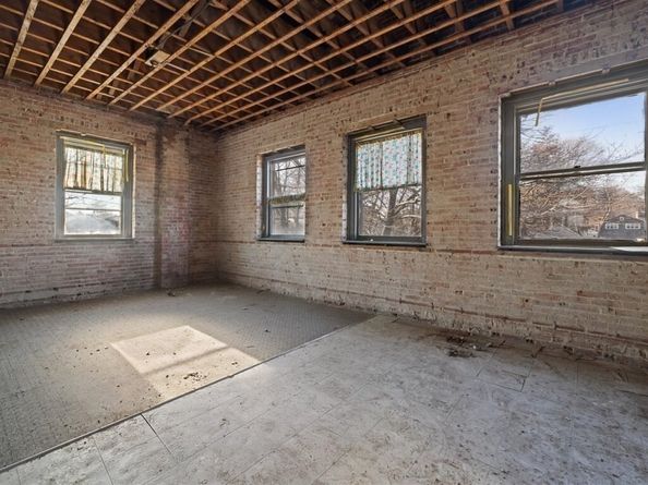 8 Carver Street, Plymouth MA 02360