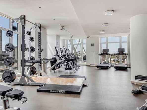 100 Lovejoy Wharf 11N, Boston MA 02114
