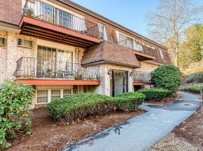 4 Williamsburg Ct 1, Shrewsbury MA 01545