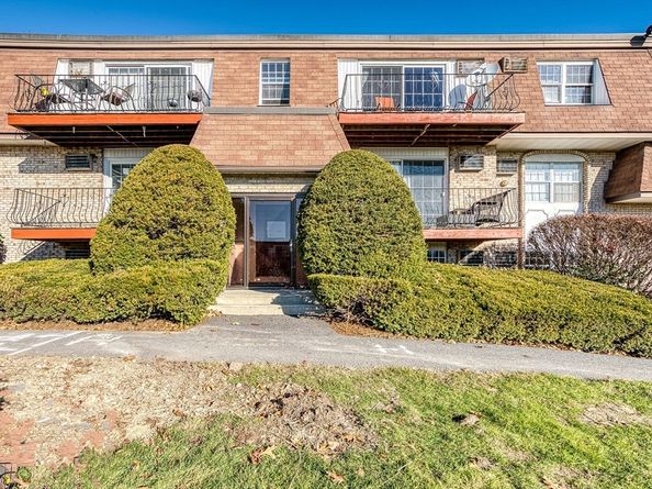 4 Williamsburg Ct 1, Shrewsbury MA 01545