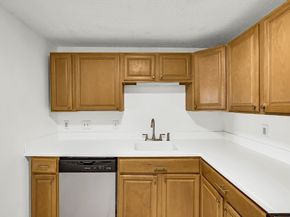 4 Williamsburg Ct 1, Shrewsbury MA 01545