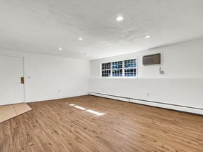 4 Williamsburg Ct 1, Shrewsbury MA 01545