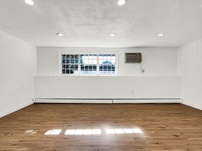 4 Williamsburg Ct 1, Shrewsbury MA 01545