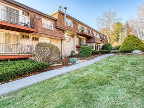 4 Williamsburg Ct 1, Shrewsbury MA 01545