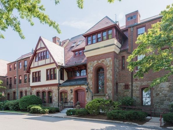 456 Belmont St 10, Watertown MA 02472