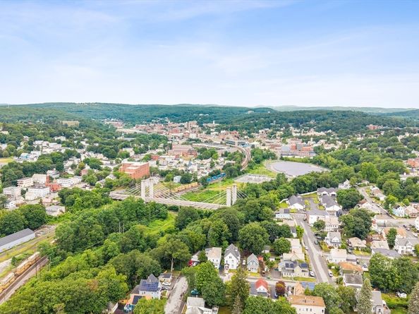55 Smith Street, Fitchburg MA 01420