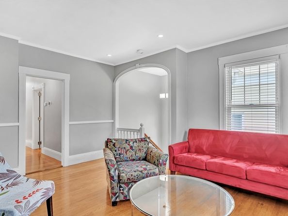 548 High St, Medford MA 02155