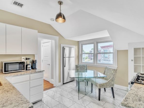 548 High St, Medford MA 02155
