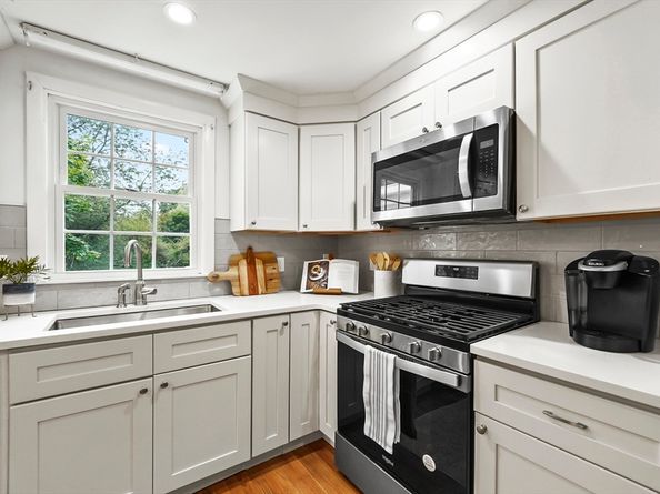 495 Johnson Street, North Andover MA 01845