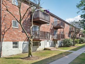 34 Westgate Rd 3, Boston MA 02467