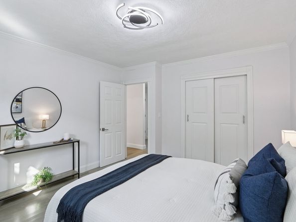 34 Westgate Rd 3, Boston MA 02467