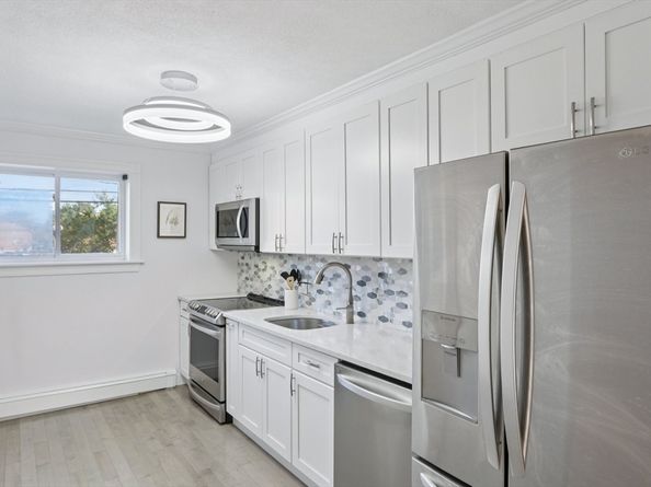 34 Westgate Rd 3, Boston MA 02467