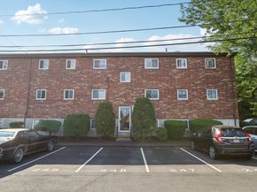 34 Westgate Rd 3, Boston MA 02467