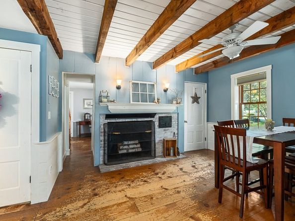425 Main St, Groveland MA 01834