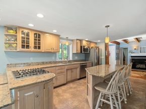 425 Main St, Groveland MA 01834