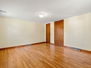31 Dartmouth Drive, Billerica MA 01821