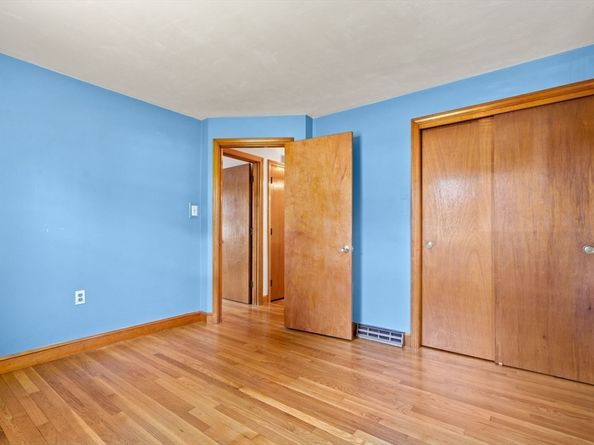 31 Dartmouth Drive, Billerica MA 01821