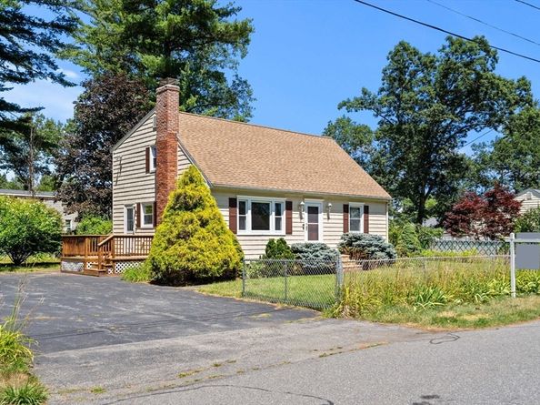 31 Dartmouth Drive, Billerica MA 01821