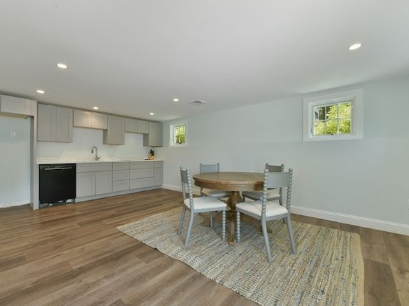 135 Free St, Hingham MA 02043