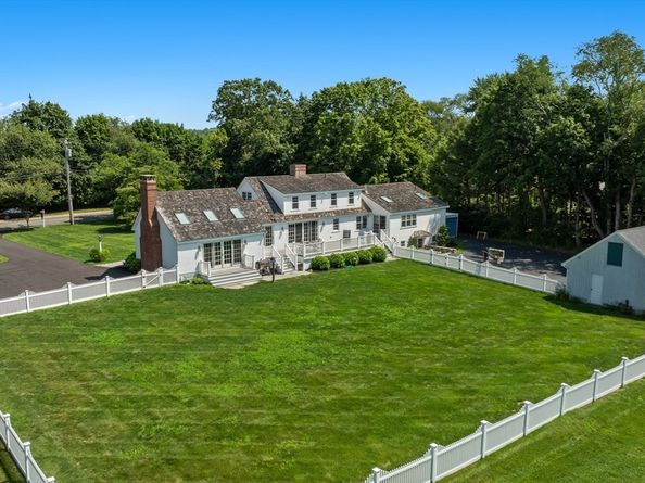 135 Free St, Hingham MA 02043