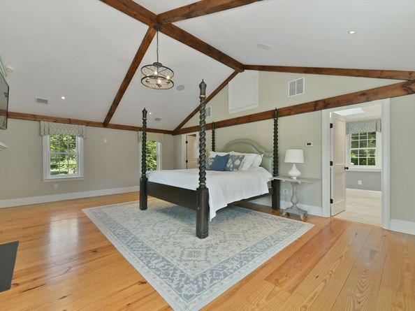 135 Free St, Hingham MA 02043
