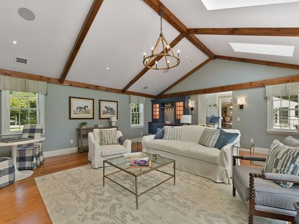 135 Free St, Hingham MA 02043