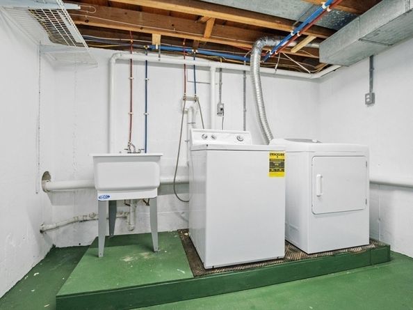 5 Oak St, Weymouth MA 02190