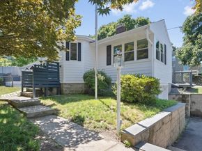 5 Oak St, Weymouth MA 02190