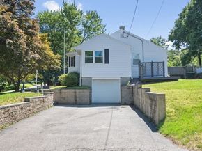 5 Oak St, Weymouth MA 02190