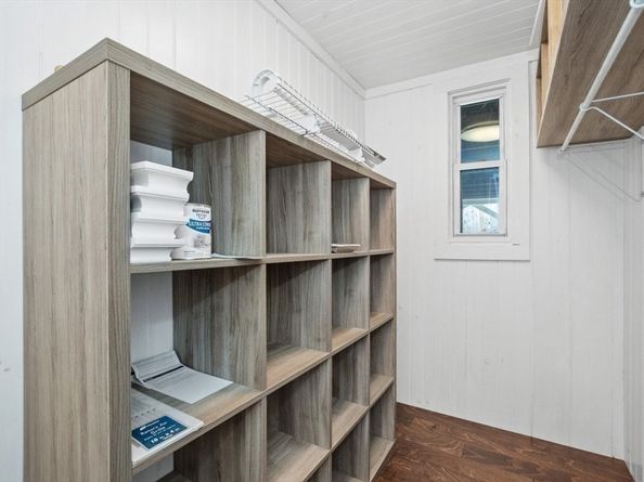 5 Oak St, Weymouth MA 02190