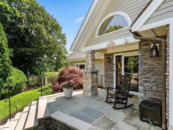 2 Mallard Way, Gloucester MA 01930