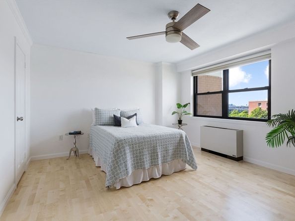 6 Whittier Pl 7E, Boston MA 02114