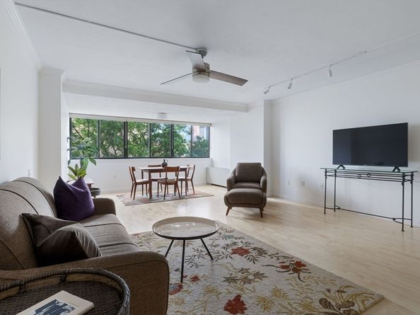 6 Whittier Pl 7E, Boston MA 02114