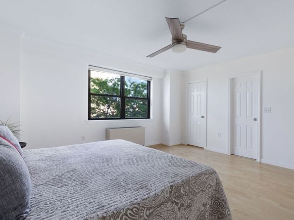 6 Whittier Pl 7E, Boston MA 02114
