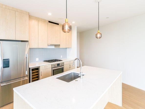 57 Quincy Shore Dr 614, Quincy MA 02171