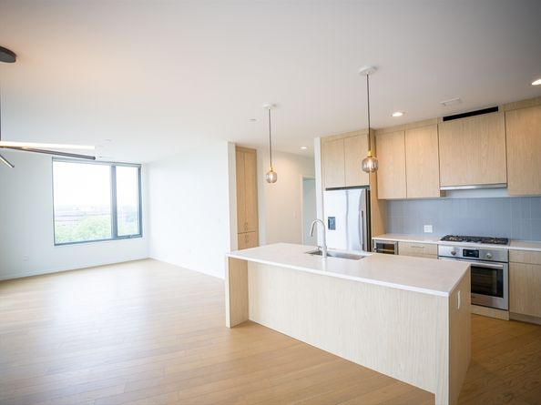 57 Quincy Shore Dr 614, Quincy MA 02171
