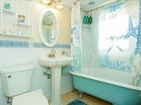 12 Grove St, Wareham MA 02558