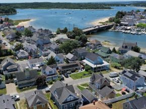 12 Grove St, Wareham MA 02558