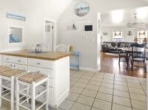 12 Grove St, Wareham MA 02558