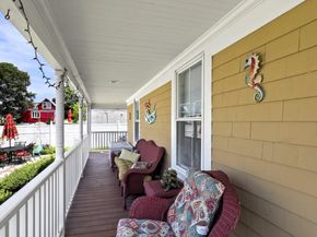 12 Grove St, Wareham MA 02558