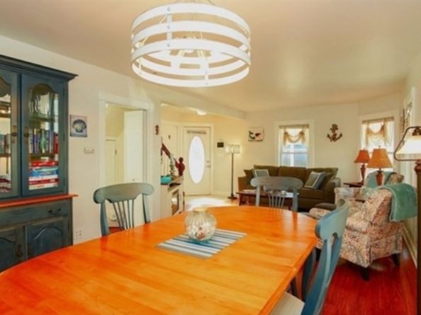 12 Grove St, Wareham MA 02558