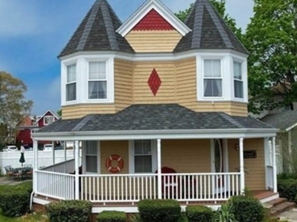 12 Grove St, Wareham MA 02558