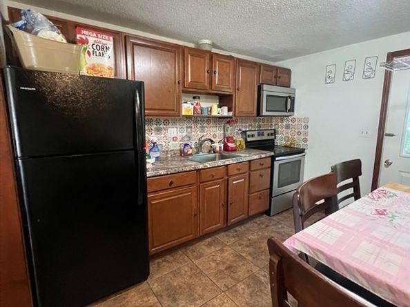67 Everard St, Worcester MA 01605