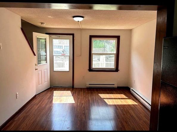 67 Everard St, Worcester MA 01605